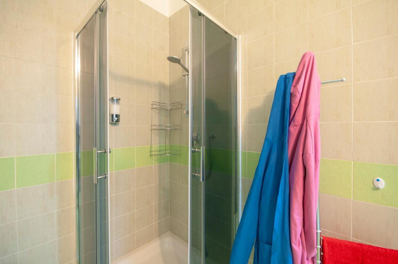 לוצ'רה Anna E Augusto B&B מראה חיצוני תמונה